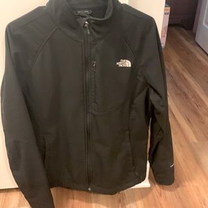 North Face Women’s lightweight jacket size XL Fit like a L